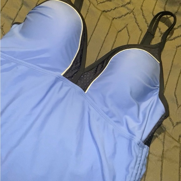 Takini Top - Picture 3 of 10